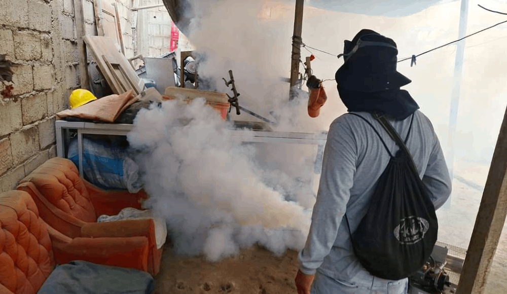Viviendas de Piura son fumigadas para combatir el dengue
