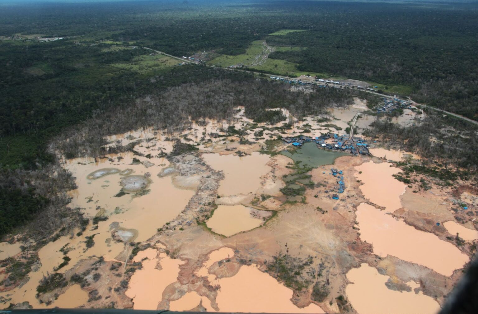 Estrategia integral frente a El Niño y lucha contra la minería ilegal marcan la nueva agenda del Minam y Sernanp