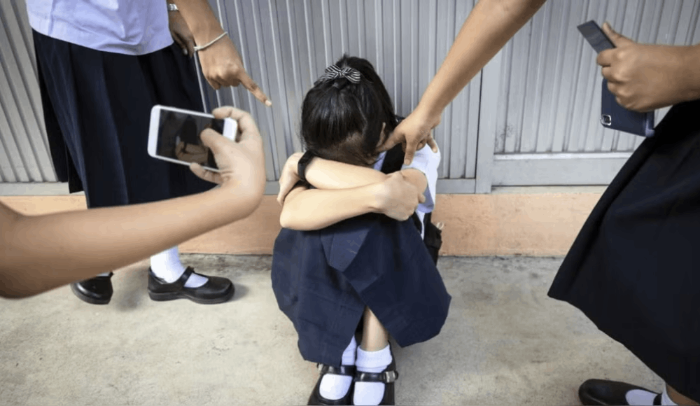 ¿Más disciplina o mejor educación? El desafío de construir escuelas seguras en la era digital